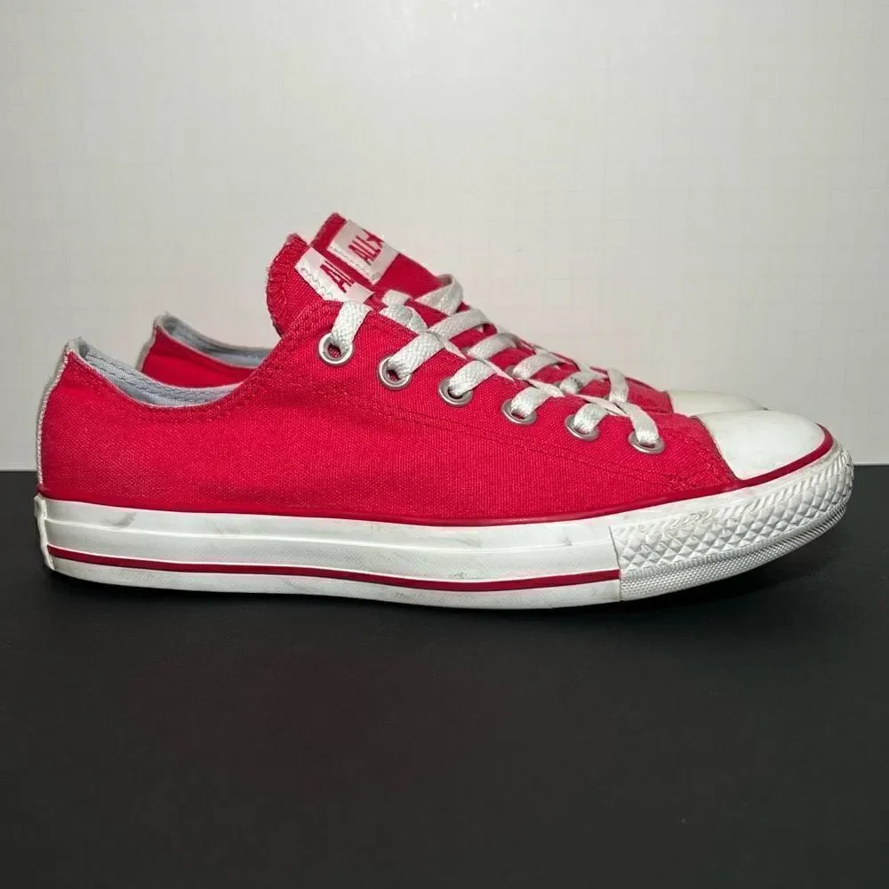 Girls/Womens CONVERSE Chuck Taylor All Star Pink Low Top Shoes / Size 6Y - 7.5 W